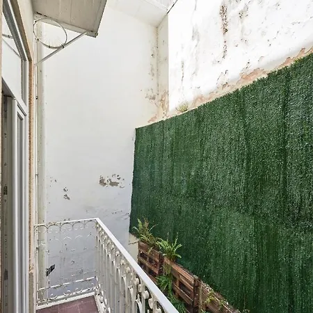 New!luxury Portuguese Design Apt By The River-3br!