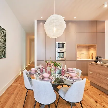 New!luxury Portuguese Design Apt By The River-3br! Apartamento *