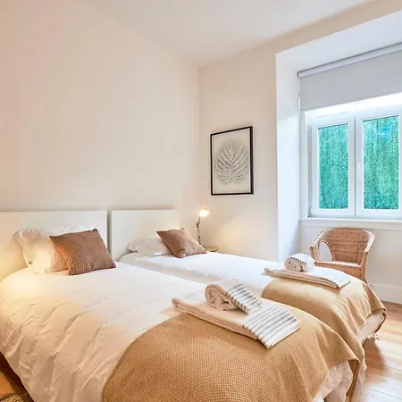 New!luxury Portuguese Design Apt By The River-3br! Lejlighed *