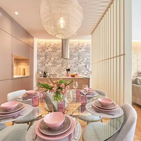 New!luxury Portuguese Design Apt By The River-3br! 아파트 리스본