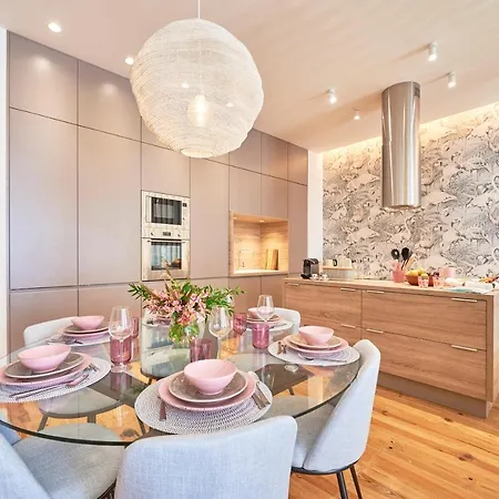 New!luxury Portuguese Design Apt By The River-3br! Apartment *