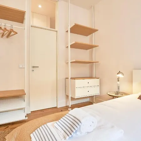 New!luxury Portuguese Design Apt By The River-3br! Lissabon